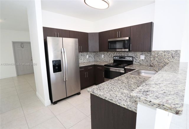 6001 NW 182 Lane 301, Hialeah, FL 33015