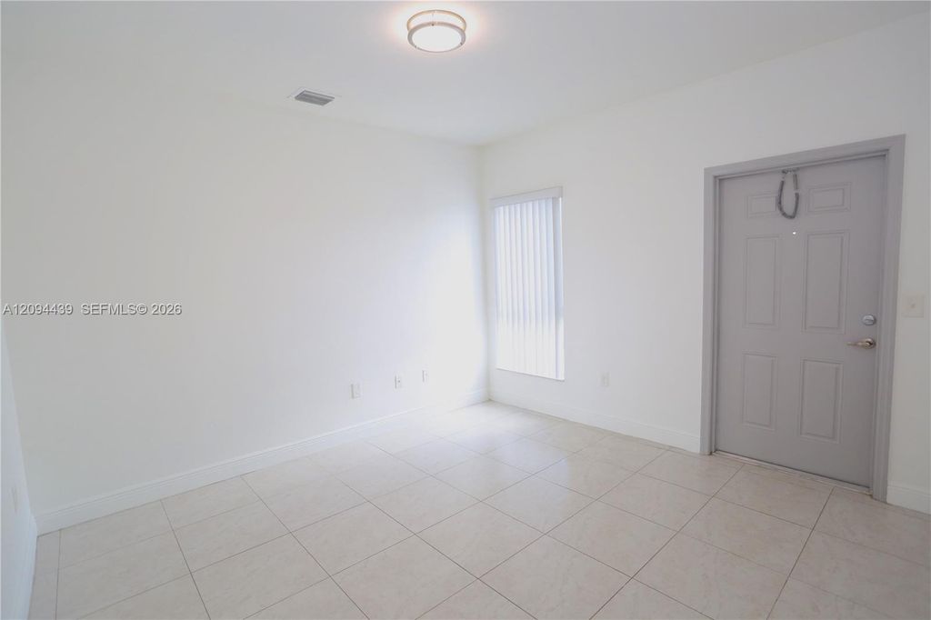 6001 NW 182 Lane 301, Hialeah, FL 33015