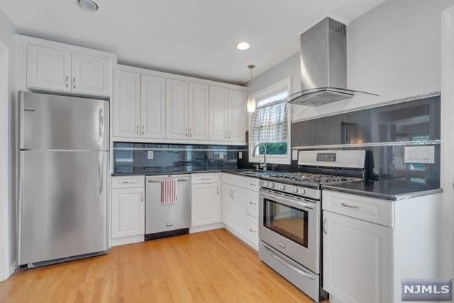23 South Drive, Rochelle Park, NJ 07662