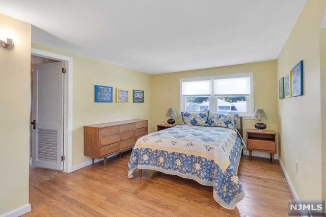 23 South Drive, Rochelle Park, NJ 07662