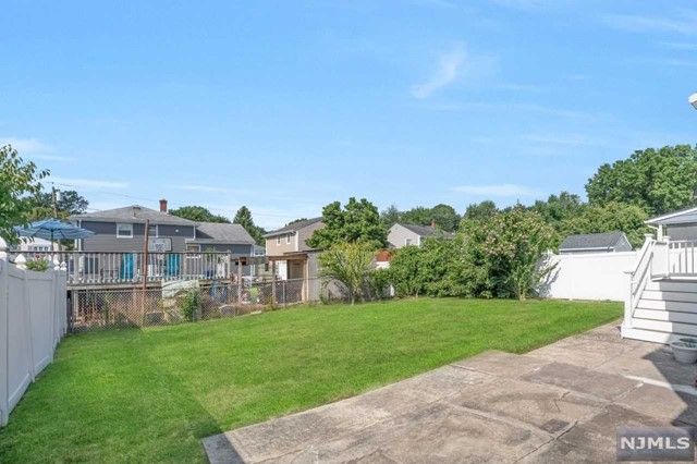 23 South Drive, Rochelle Park, NJ 07662