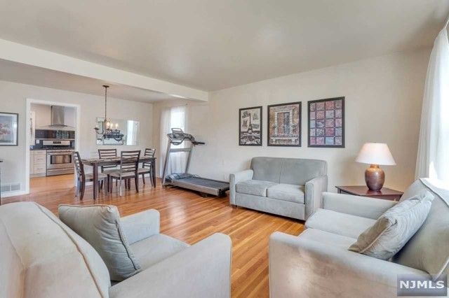 23 South Drive, Rochelle Park, NJ 07662