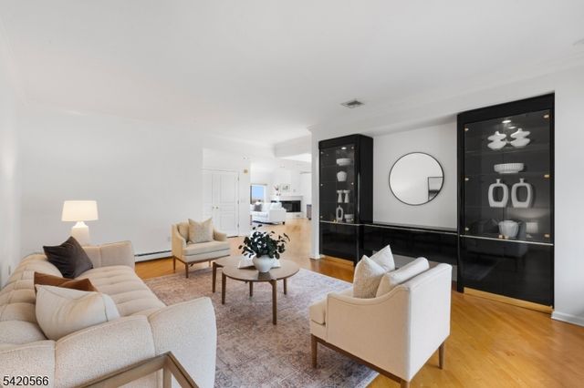 1531 Coles Ave, Mountainside Boro, NJ 07092