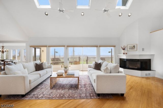 1531 Coles Ave, Mountainside Boro, NJ 07092