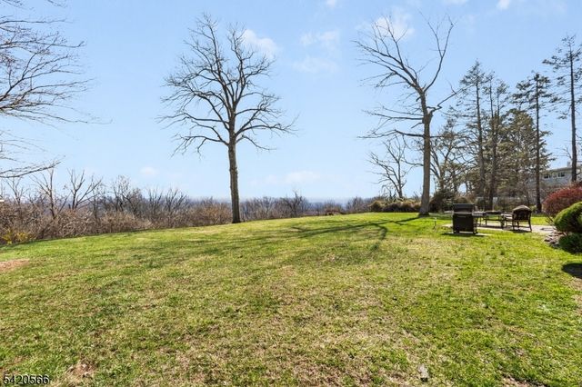 1531 Coles Ave, Mountainside Boro, NJ 07092