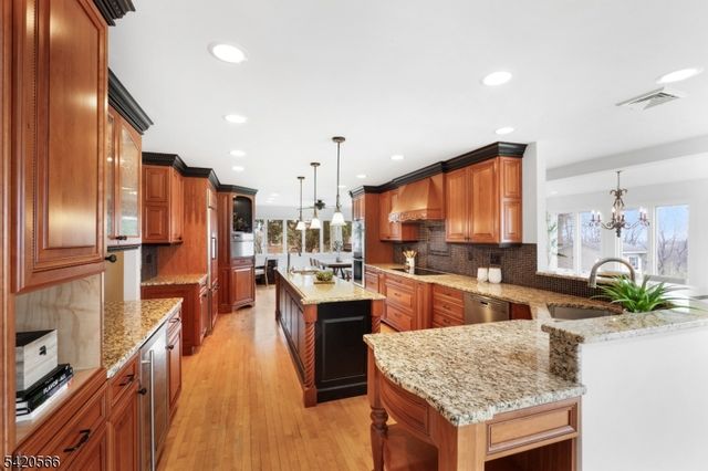 1531 Coles Ave, Mountainside Boro, NJ 07092