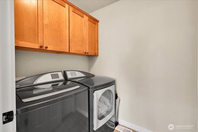 13721 SE 90th Place, Newcastle, WA 98059