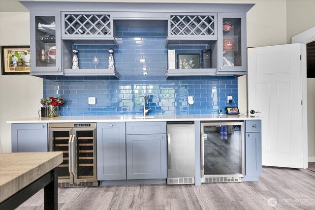 13721 SE 90th Place, Newcastle, WA 98059