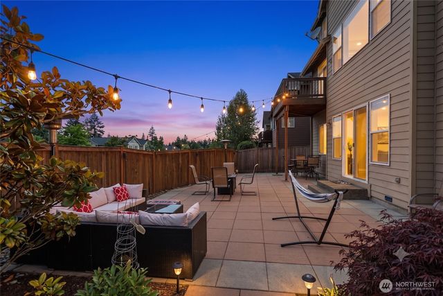 13721 SE 90th Place, Newcastle, WA 98059