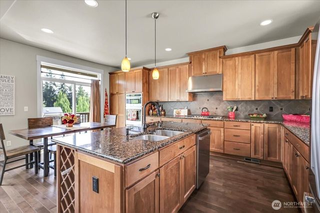 13721 SE 90th Place, Newcastle, WA 98059