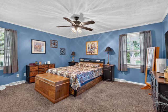 230 Mercer Avenue, Harrodsburg, KY 40330
