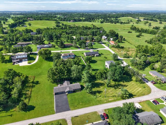 230 Mercer Avenue, Harrodsburg, KY 40330