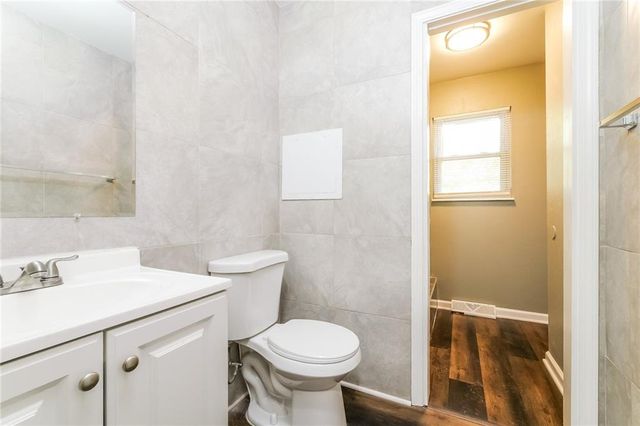 404 Keystone Court, Blue Springs, MO 64014