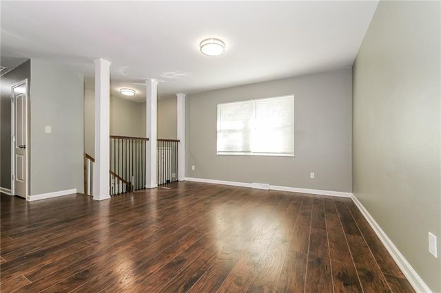 404 Keystone Court, Blue Springs, MO 64014