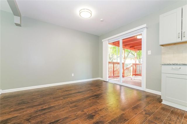 404 Keystone Court, Blue Springs, MO 64014