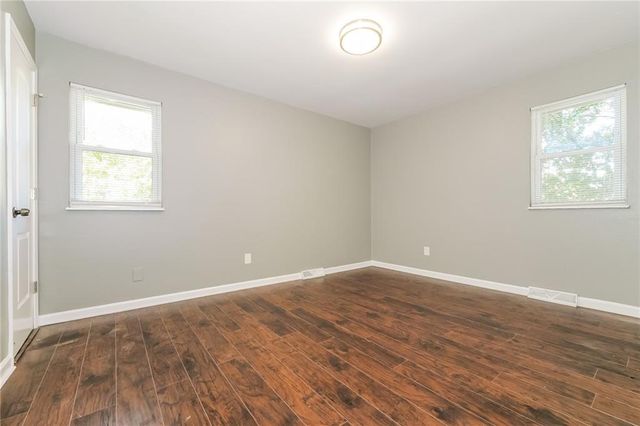 404 Keystone Court, Blue Springs, MO 64014