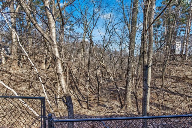 1264 Driving Park Road, Stillwater, MN 55082