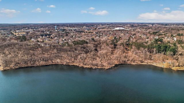 1264 Driving Park Road, Stillwater, MN 55082