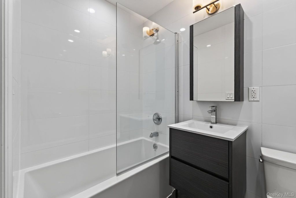 663 Macdonough Street, Brooklyn, NY 11233 — photo 4