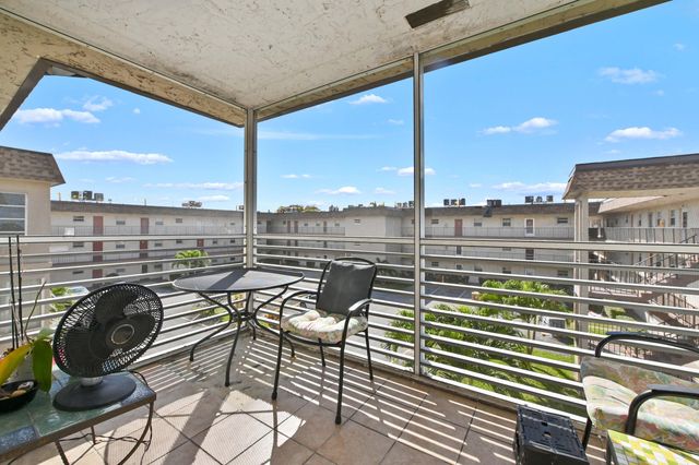 721 Lori Drive 313, Palm Springs, FL 33461