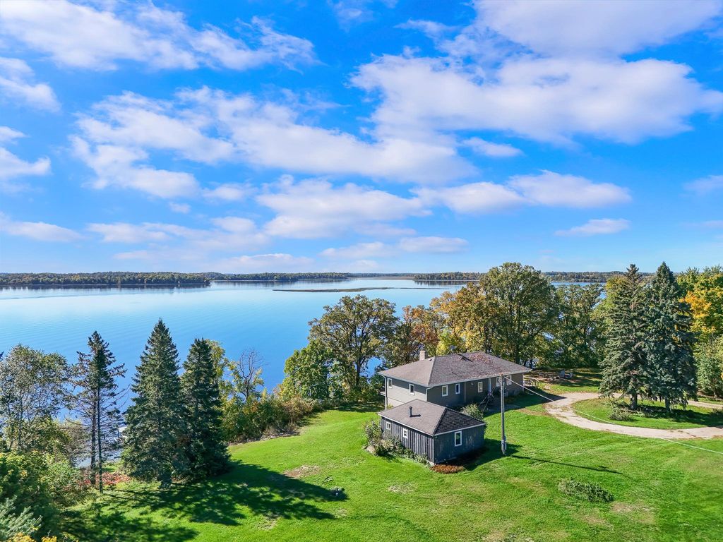 38246 Co Hwy 35, Dent, MN 56528 — exterior