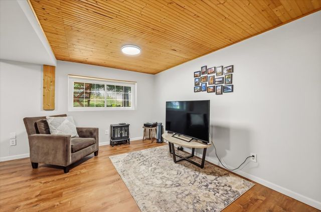 1342 Arlington Court, Geneva, IL 60134