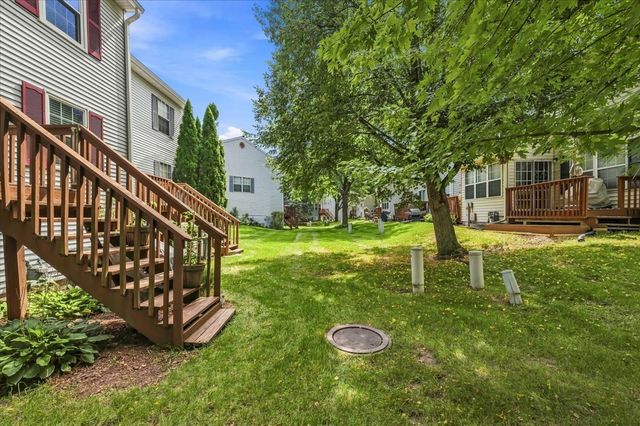 1342 Arlington Court, Geneva, IL 60134