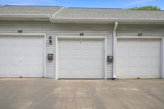 1342 Arlington Court, Geneva, IL 60134