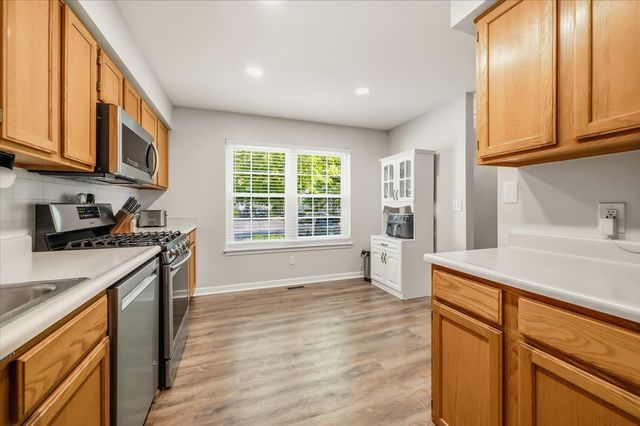 1342 Arlington Court, Geneva, IL 60134