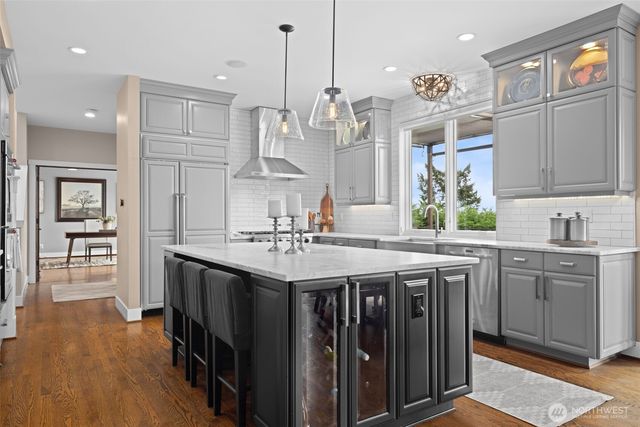 6599 170th Place SE, Bellevue, WA 98006