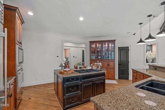 2922 Bells Pointe Court, Apex, NC 27539