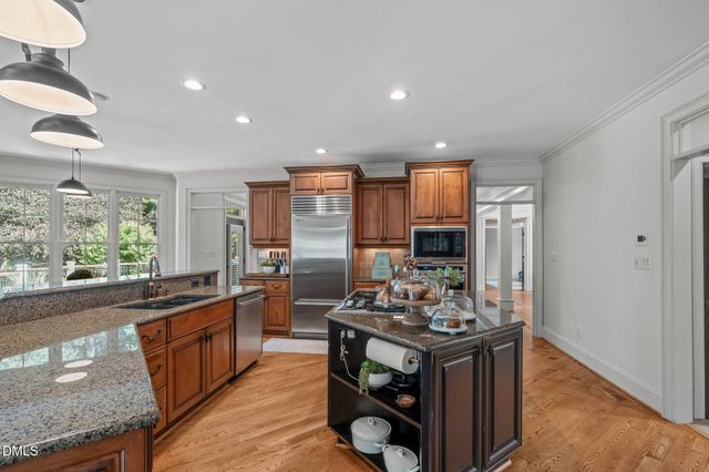 2922 Bells Pointe Court, Apex, NC 27539