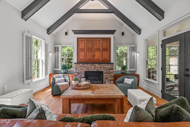 2922 Bells Pointe Court, Apex, NC 27539