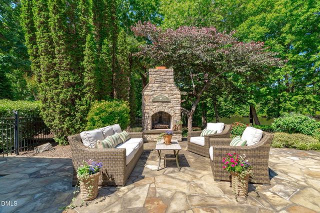 2922 Bells Pointe Court, Apex, NC 27539