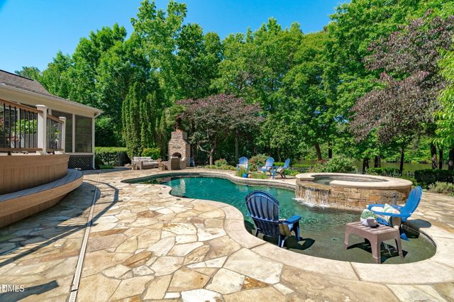 2922 Bells Pointe Court, Apex, NC 27539
