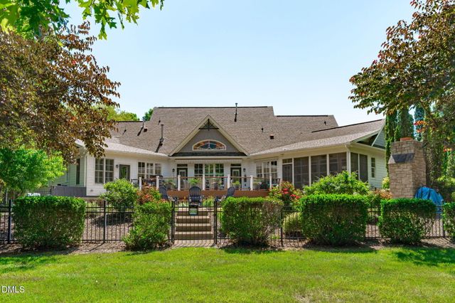 2922 Bells Pointe Court, Apex, NC 27539