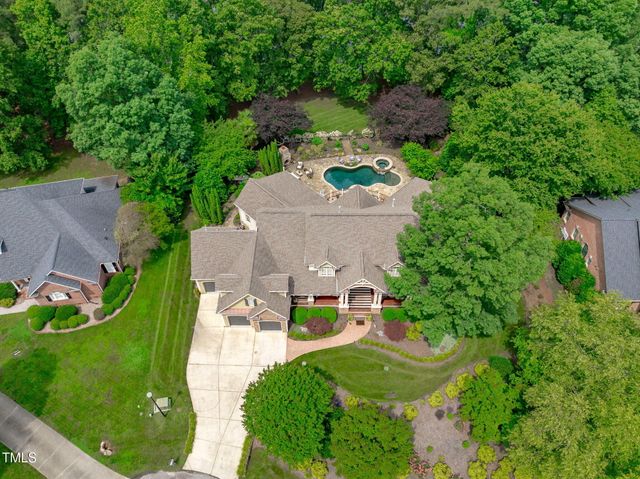 2922 Bells Pointe Court, Apex, NC 27539
