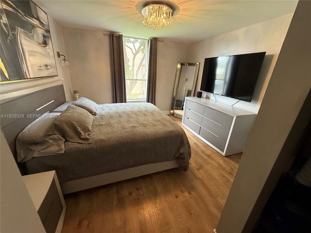 7173 Orange Dr 214B, Davie, FL 33314