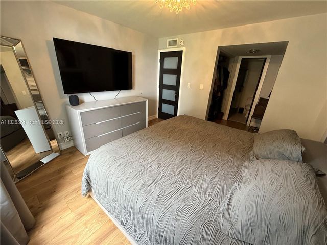 7173 Orange Dr 214B, Davie, FL 33314