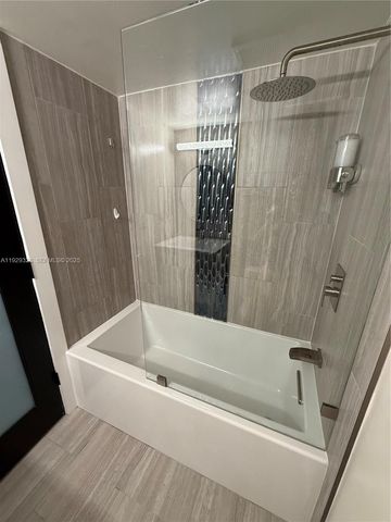 7173 Orange Dr 214B, Davie, FL 33314