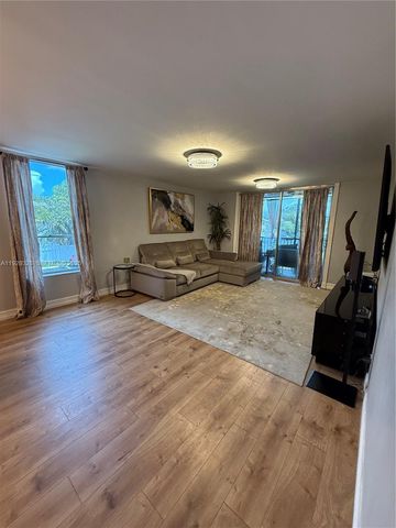 7173 Orange Dr 214B, Davie, FL 33314