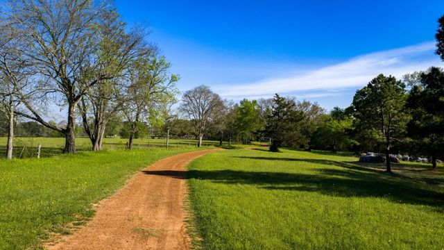 3773 W Sh 7, Crockett, TX 75823