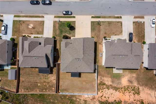 2000 Woodmont Drive, Douglasville, GA 30135