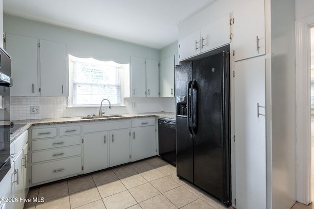 1719 Beaumont Drive, Greenville, NC 27858