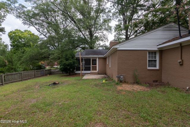 1719 Beaumont Drive, Greenville, NC 27858