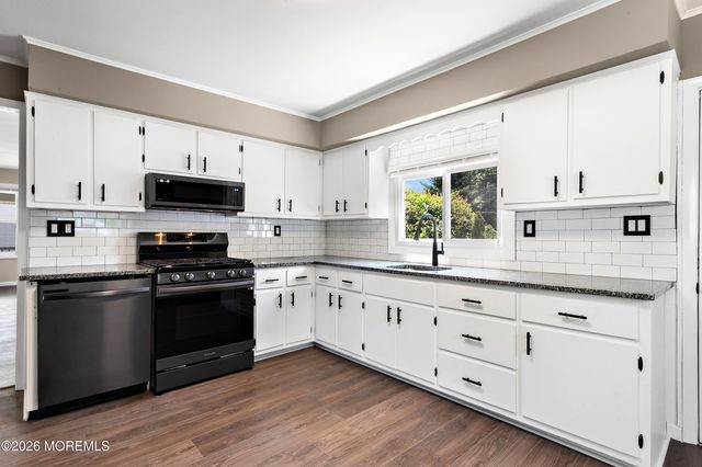 156 Main Street, Port Monmouth, NJ 07758