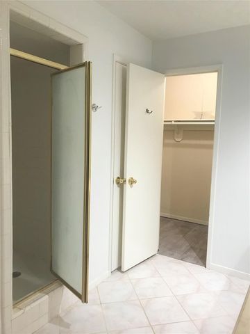 2847 Field Line Drive, Sugar Land, TX 77479