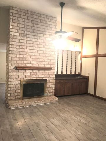 2847 Field Line Drive, Sugar Land, TX 77479