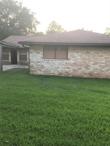 2847 Field Line Drive, Sugar Land, TX 77479