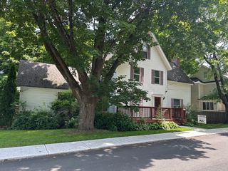 110 School St, Warren, MA 01083